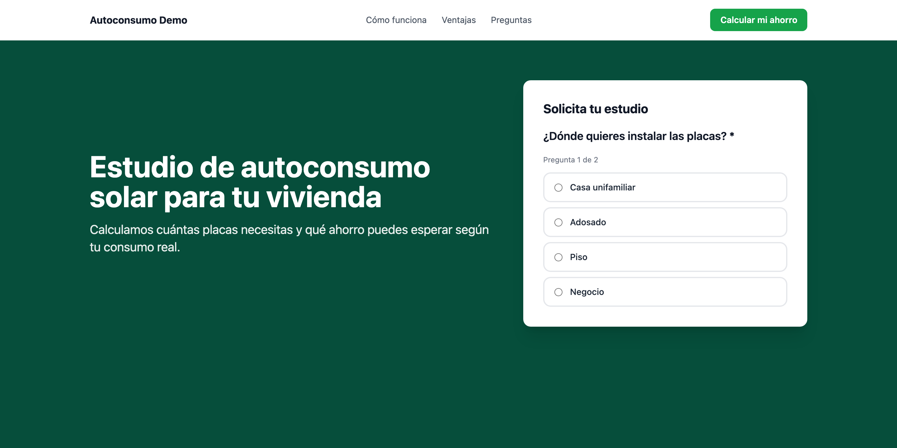 Portada de un portal publicado en el escritorio: la cabecera con el titular y, al lado, el formulario en modo cuestionario con su primera pregunta.